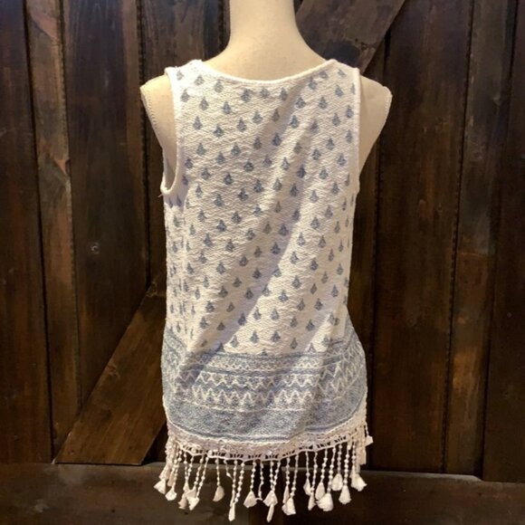 Bohemian white and blue sleeveless top - Picture 5 of 10